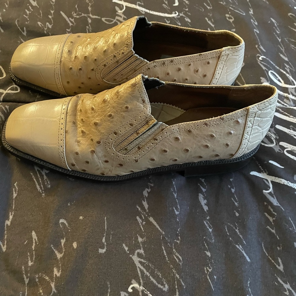 Stacy Adams Cream and Brown Textured Loafers